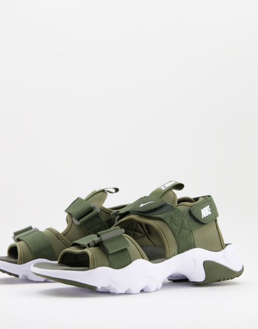 Nike best sale trekking sandals