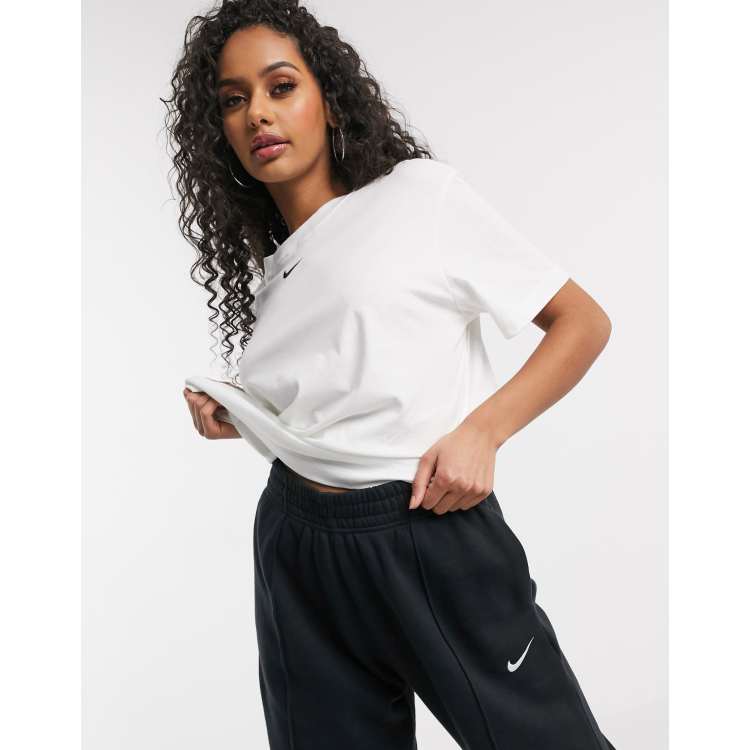 Nike oversized store boyfriend t shirt