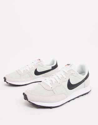 light grey nike trainers