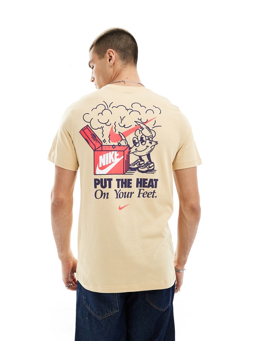Nike chef backprint t-shirt in tan-Neutral