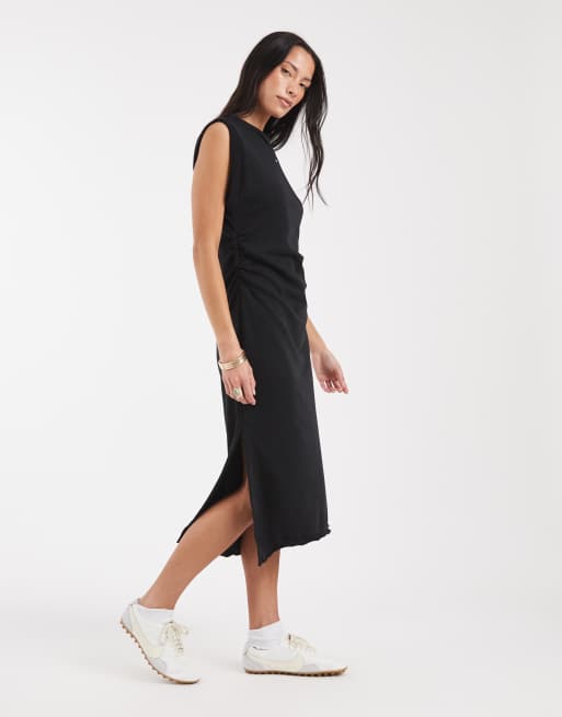 Nike Chill ankle length dress with swoosh detail in black, 3 of 4