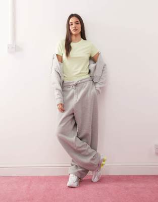 Nike Sportswear Club Chill Knit Mod Crop T-shirt