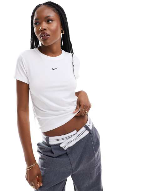 Nike Chill cropped t-shirt in white - view 1