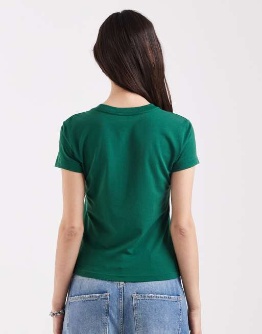 Nike - Chill - Cropped T-shirt met grafische print in groen, 4 van 4