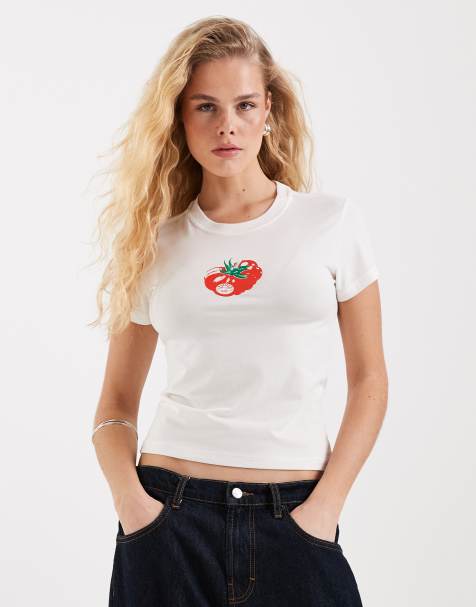 Nike - Chill - Cropped T-shirt met tomatenprint in wit - view 1
