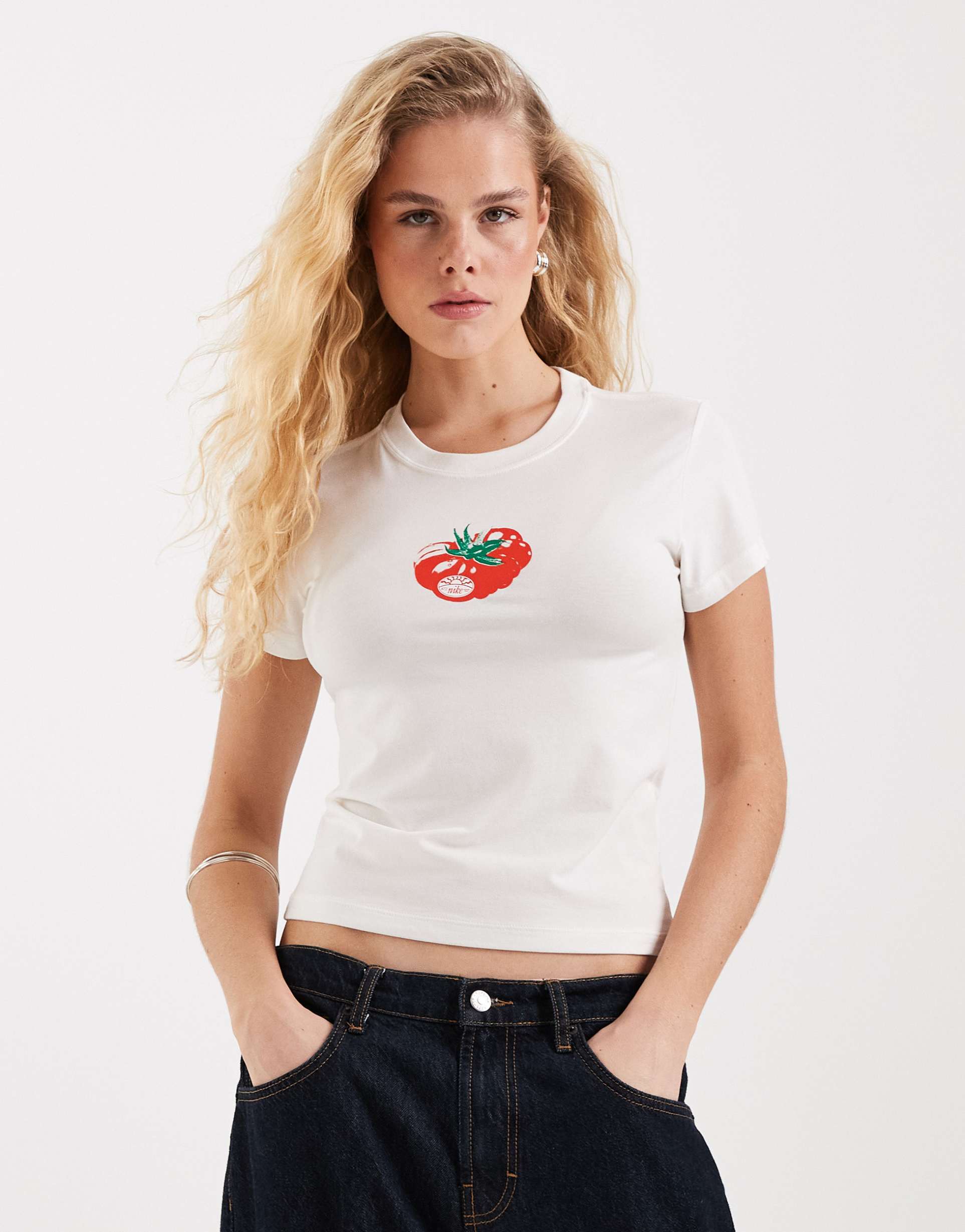 nike chill cropped tomato graphic t-shirt in off white