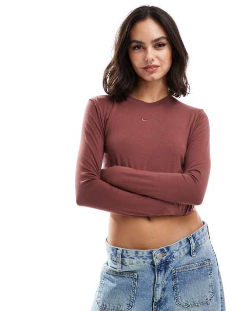 Nike Chill knitted long sleeve cropped t-shirt in burgundy - view 1