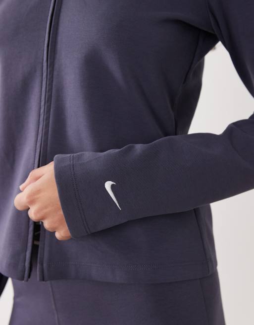 Nike – Chill – Langärmlige Kapuzenjacke aus Strick in Grau, 3 von 4