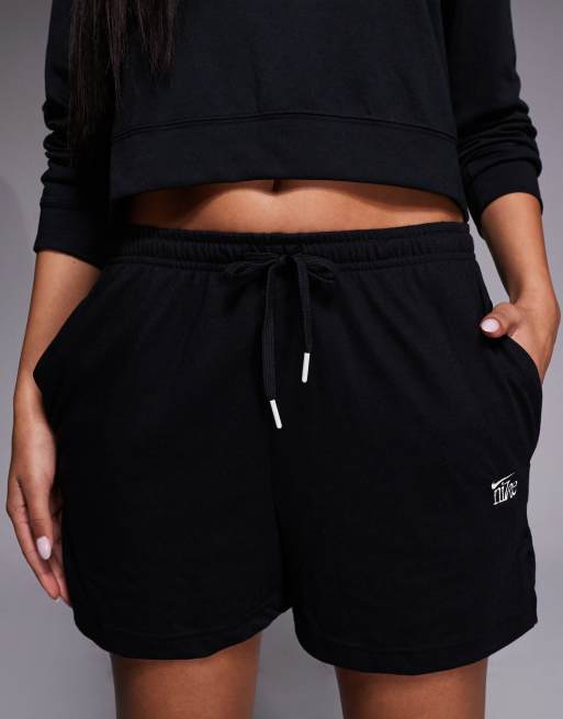 Nike Chill lightweight shorts in black , 3 of 5