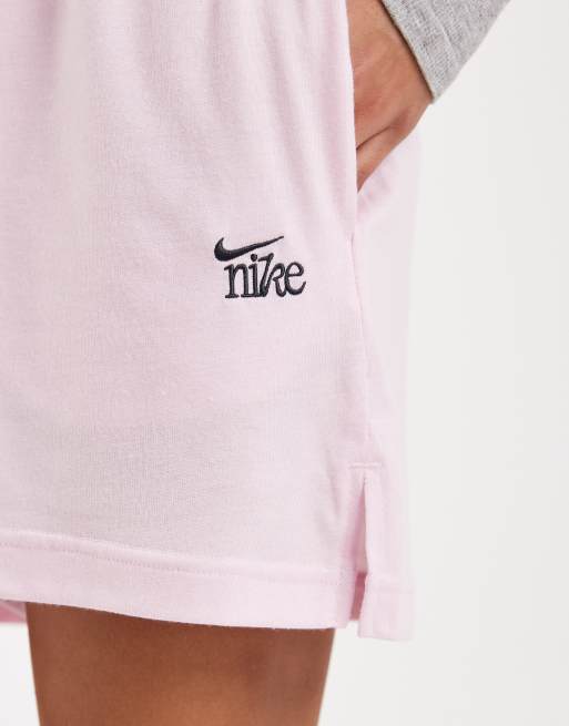 Nike Chill lightweight shorts in pink , 4 of 5