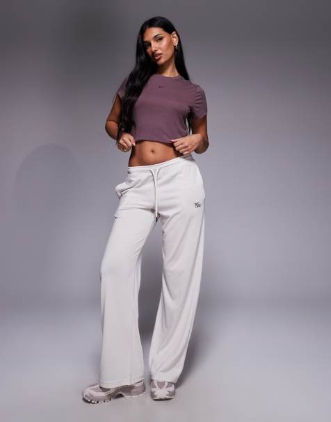 Nike Chill lightweight sweatpants in beige - view 1