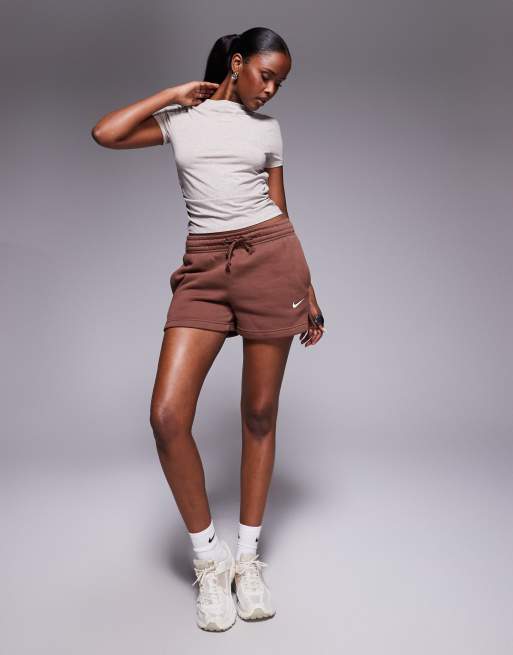 Nike Chill mock neck t-shirt in brown, 2 of 4
