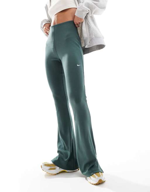 Olive green nike leggings womens hotsell