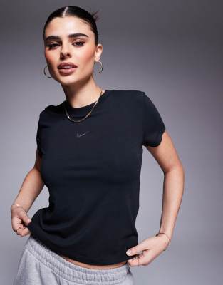 Nike Chill Ribbed T-shirt With Cut-out Back In Black