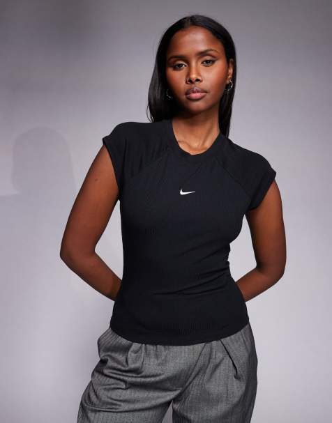 Nike – Chill – Svart, ribbstickad topp - view 1