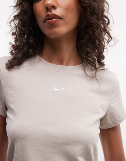 Nike Chill T-shirt in beige, 3 of 4