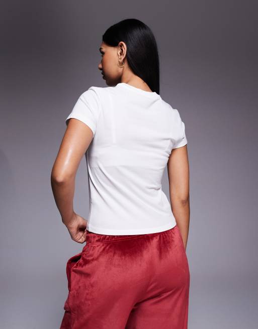 Nike – Chill – T-Shirt in Weiß mit Logo-Grafikprint , 2 von 4