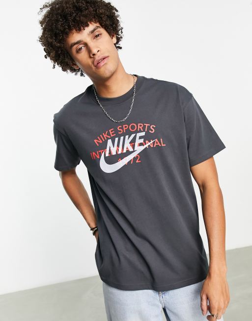 Nike Graphic Tee