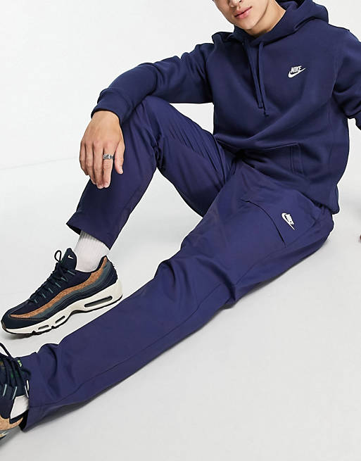 Nike City - Edition - Geweven broek in donker marineblauw en wit 