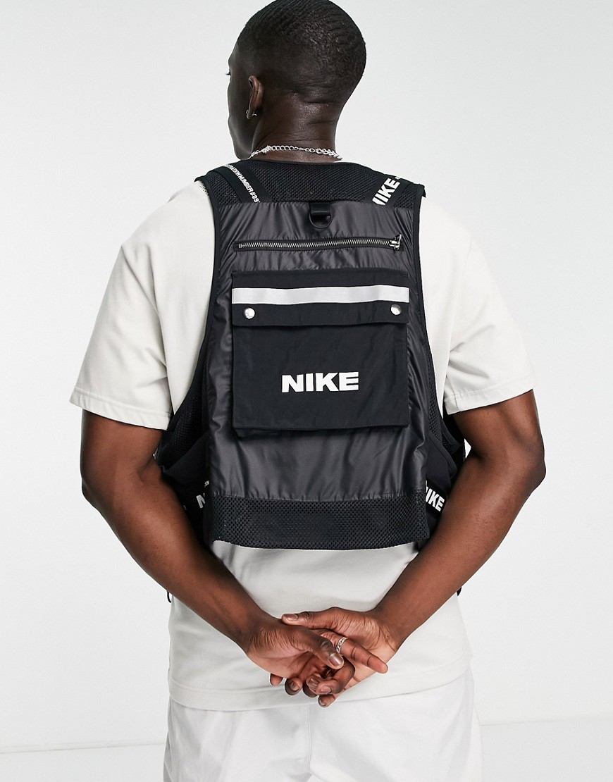 Nike - City Made Pack - Utility bodywarmer in zwart