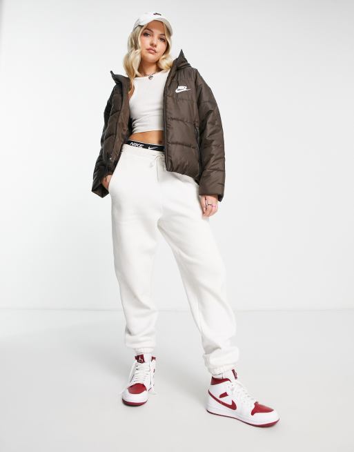 Nike – Classic – Barockbrun vadderad jacka med huva, 4 av 4