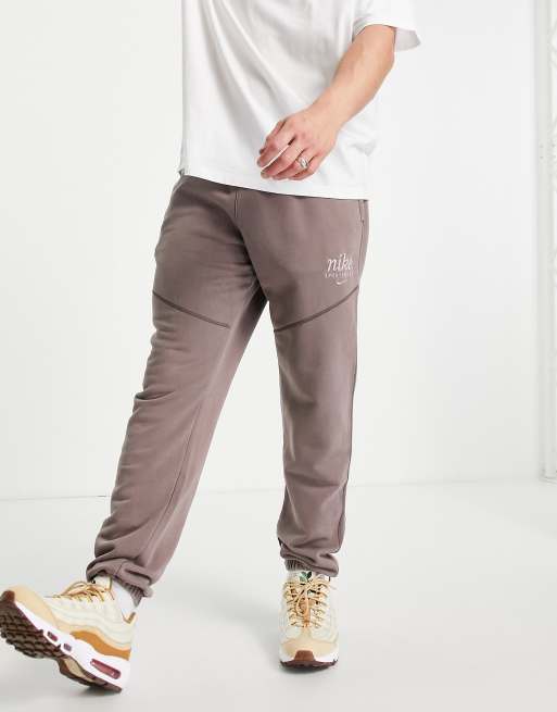 Nike heritage jogger pants sale