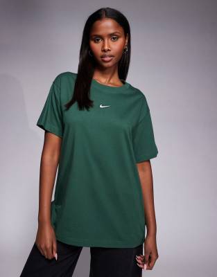 Nike - Classic - Oversize-T-Shirt in Grün