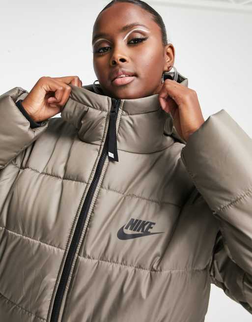 Olive best sale nike windbreaker