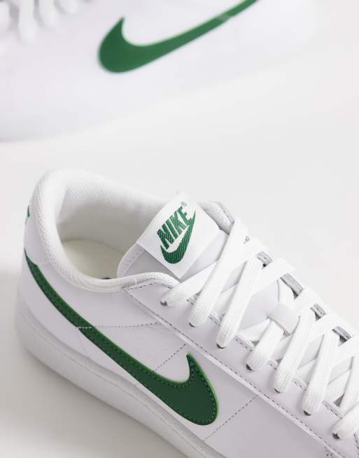 Nike – Classic Tennis – Sneaker in Weiß und Grün , 4 von 5