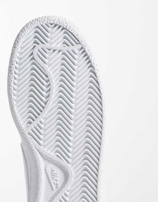 Nike Classic Tennis trainers in white , 4 of 5