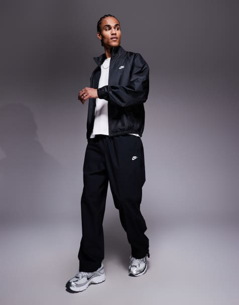 Nike Club Barcelona trousers with adjustable cuff in black