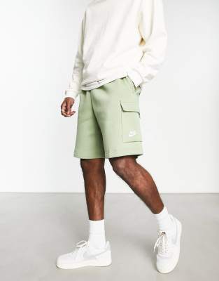 NIKE CLUB BB CARGO SHORTS IN KHAKI-GREEN