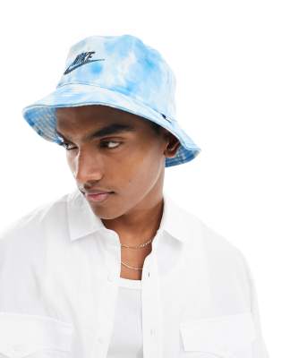 Nike – Club – Blå, batikmönstrad solhatt | ASOS