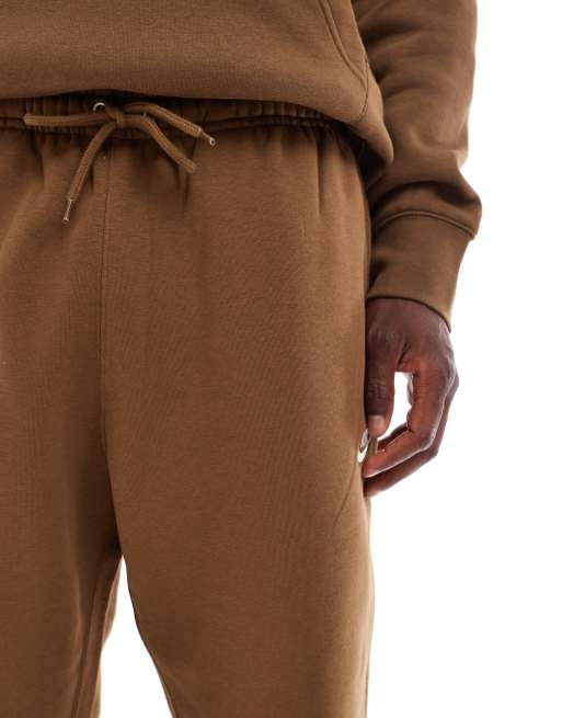 Nike - Club - Brune joggingbukser med tætsiddende buksekanter i fleece, 2 af 5