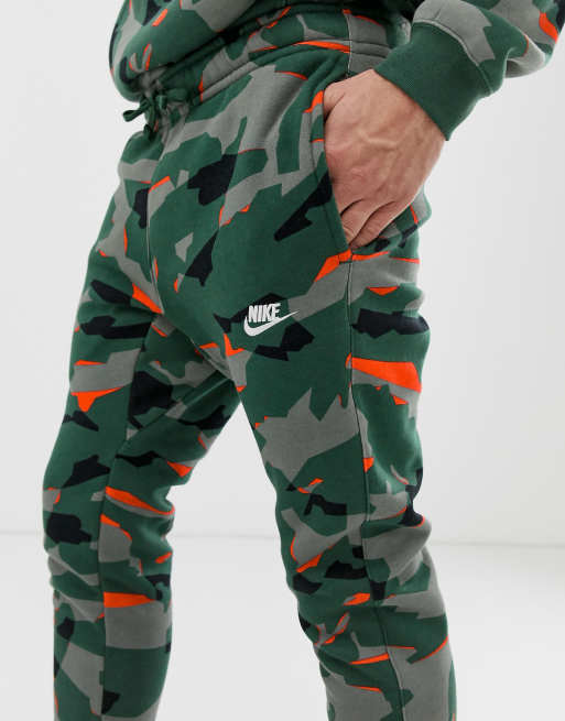 Nike club camo outlet tracksuit