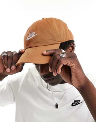 Nike Nike Club cap in brown