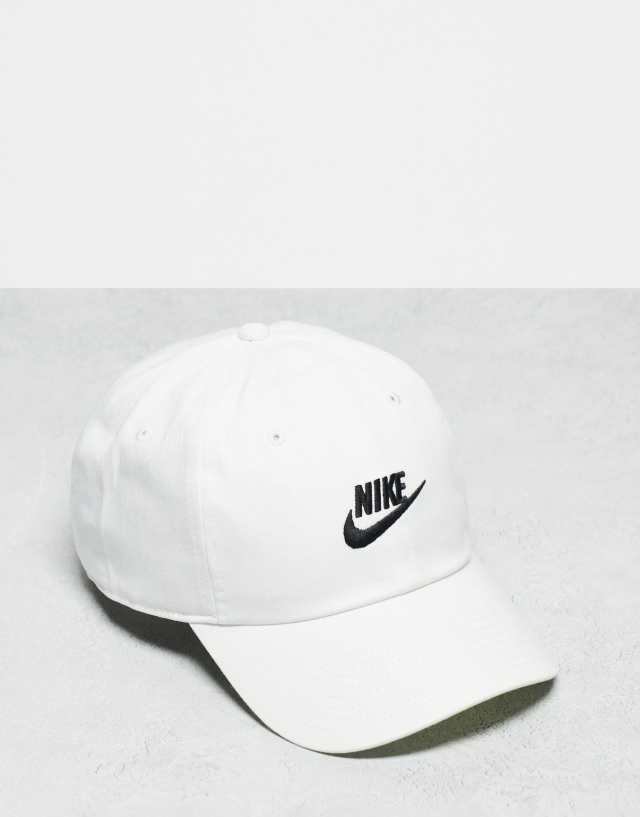 Nike - club cap in white