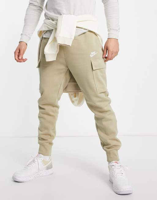 Nike Club - Cargo-joggingbroek van fleece in limestone