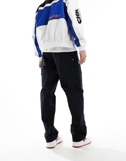 Nike Club cargo pants in black