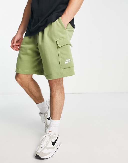 Nike Club cargo short in khaki green