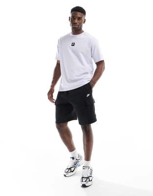 Nike Club cargo shorts in black - view 1