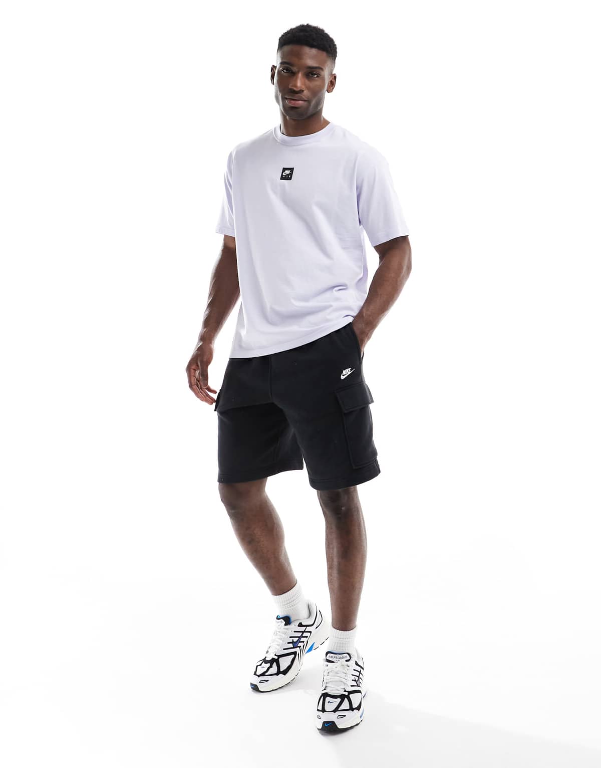Nike Club cargo shorts in black