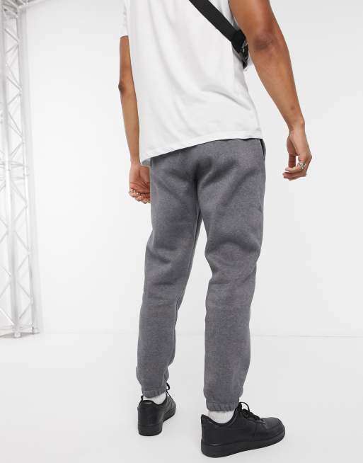 Nike club casual fit 2025 cuffed joggers in dark grey