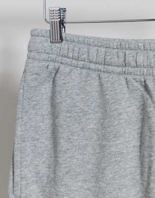 nike club casual fit cuffed joggers in grey