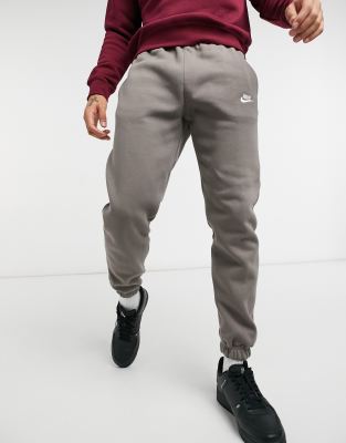 nike club casual fit cuffed joggers