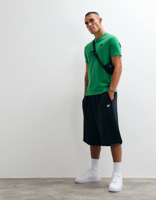 Nike Club chest logo t-shirt in green, 4 of 5