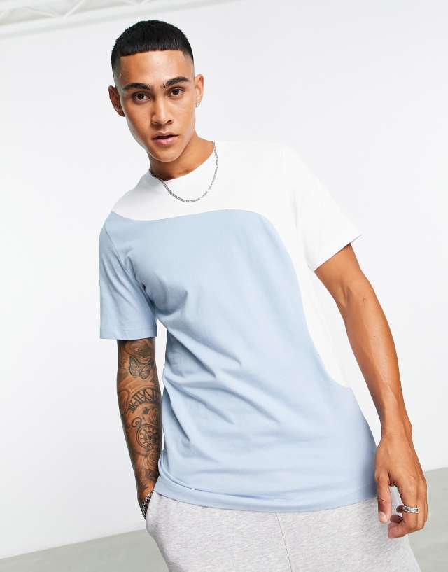 Nike Club Color Clash T-shirt in blue/white