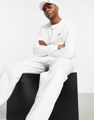 nike club crew neck sweat in white