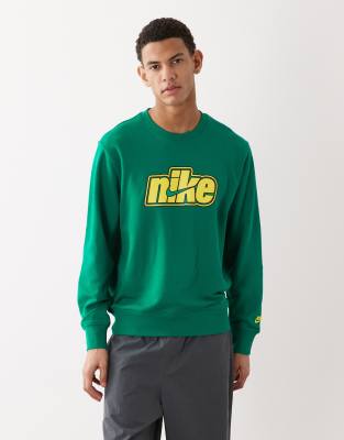 Nike Club Crew Neck Sweatshirt In Green