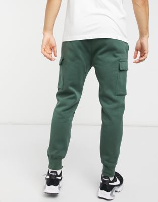 nike club cuffed cargo sweatpants in khaki